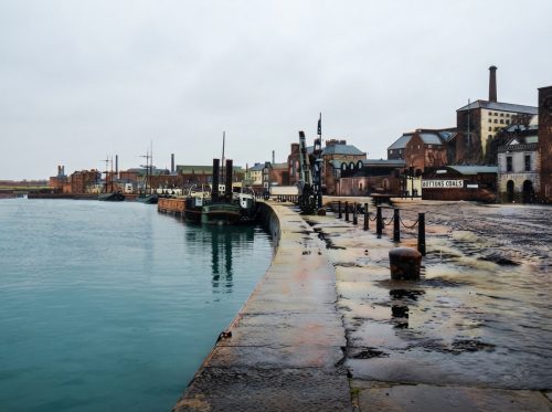 Coal_barges_moored_in_harbor_202608161024