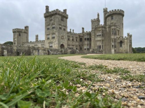 Ground-level_view_of_castle_path_202608161048