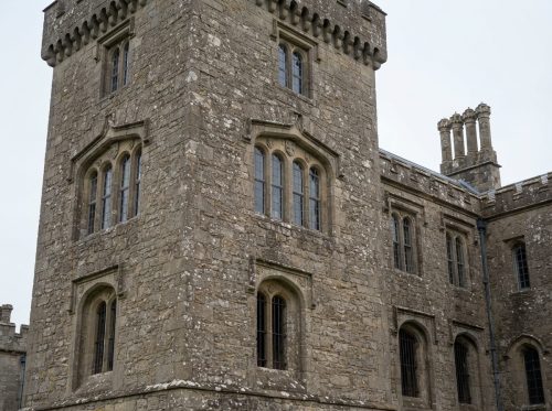 Castle_stone_textures_and_windows_202608161047