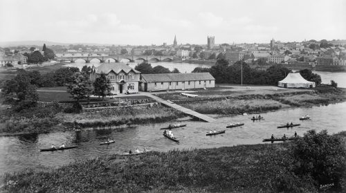 Building_complex_river_boats_Lim_202607100240